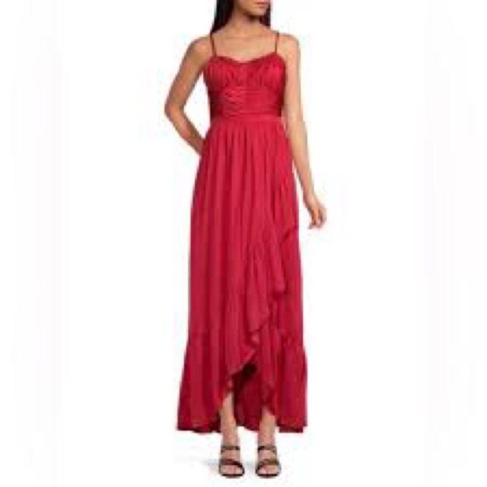 Elegant Red Strapless Evening Gown